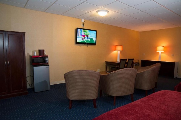 Hampton Falls Inn image 42